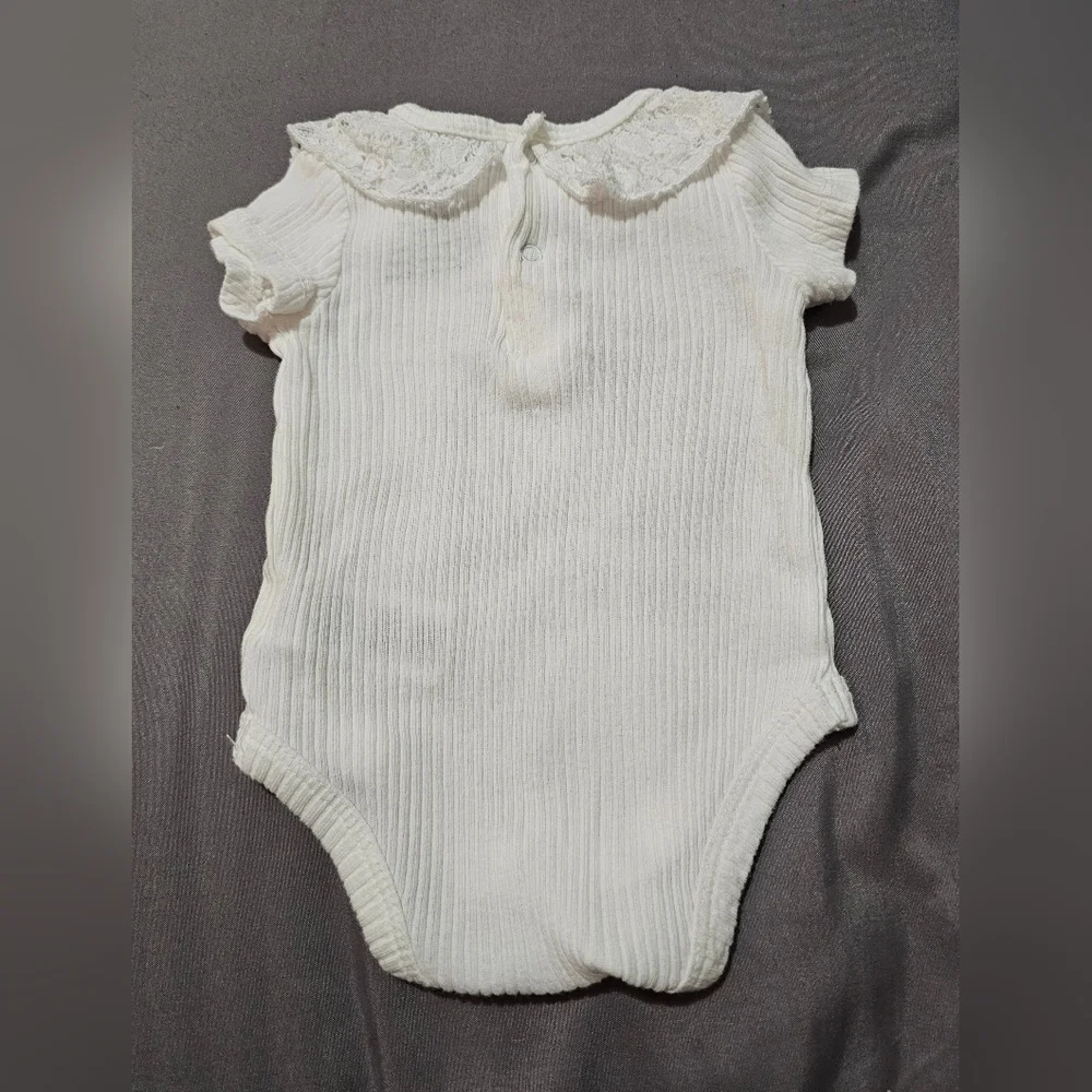Rachel Zoe White Lace Collar Baby Onesie 0-3 Months EUC